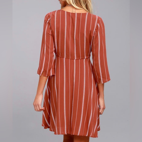Amuse Society Let's Knot Rust Red Striped Dress Size Large - Picture 4 of 14